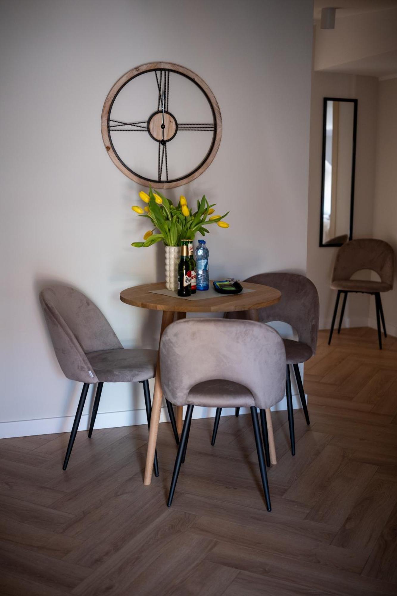 Apartamenty Drevny Kocur Poznan Exterior foto